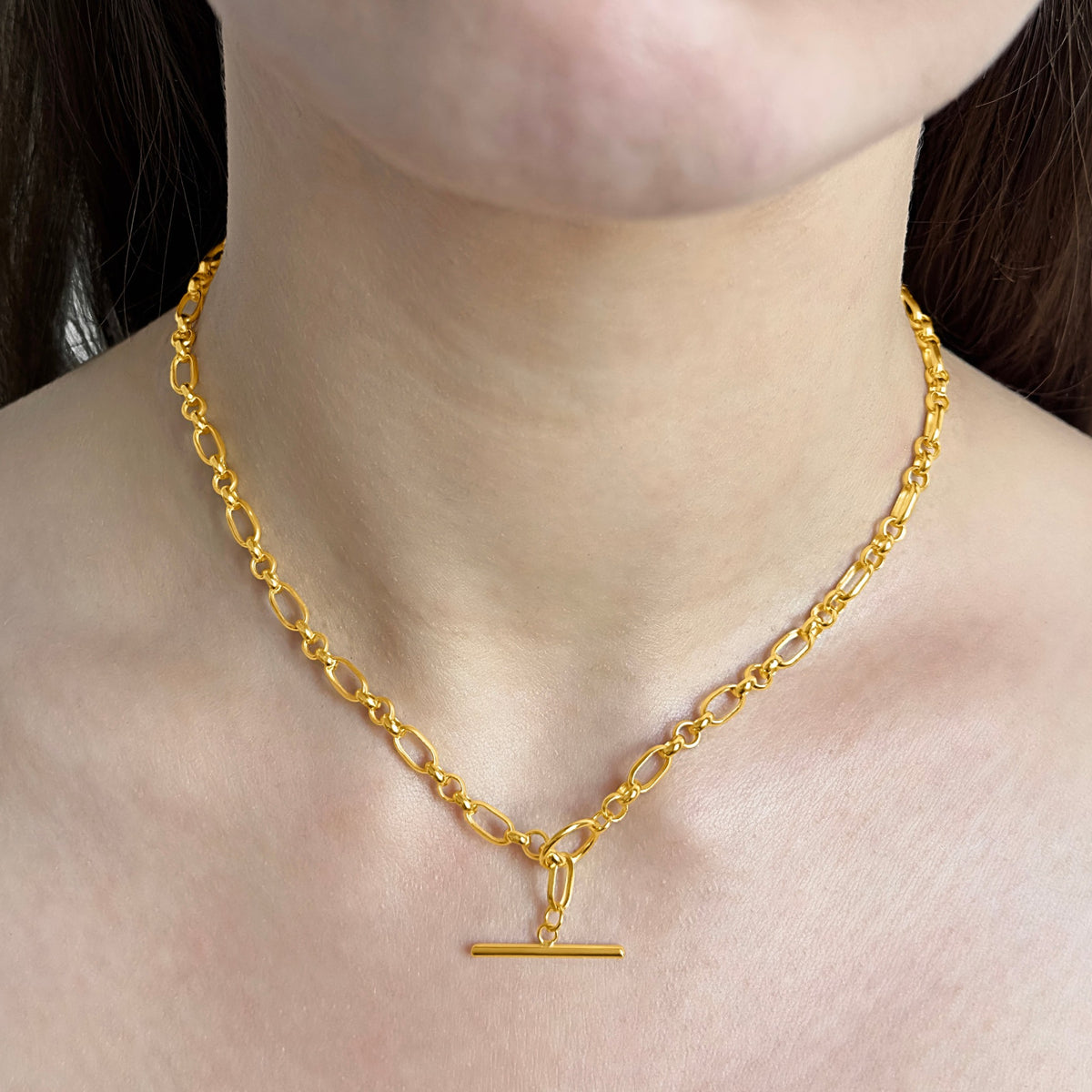 T Chain Necklace