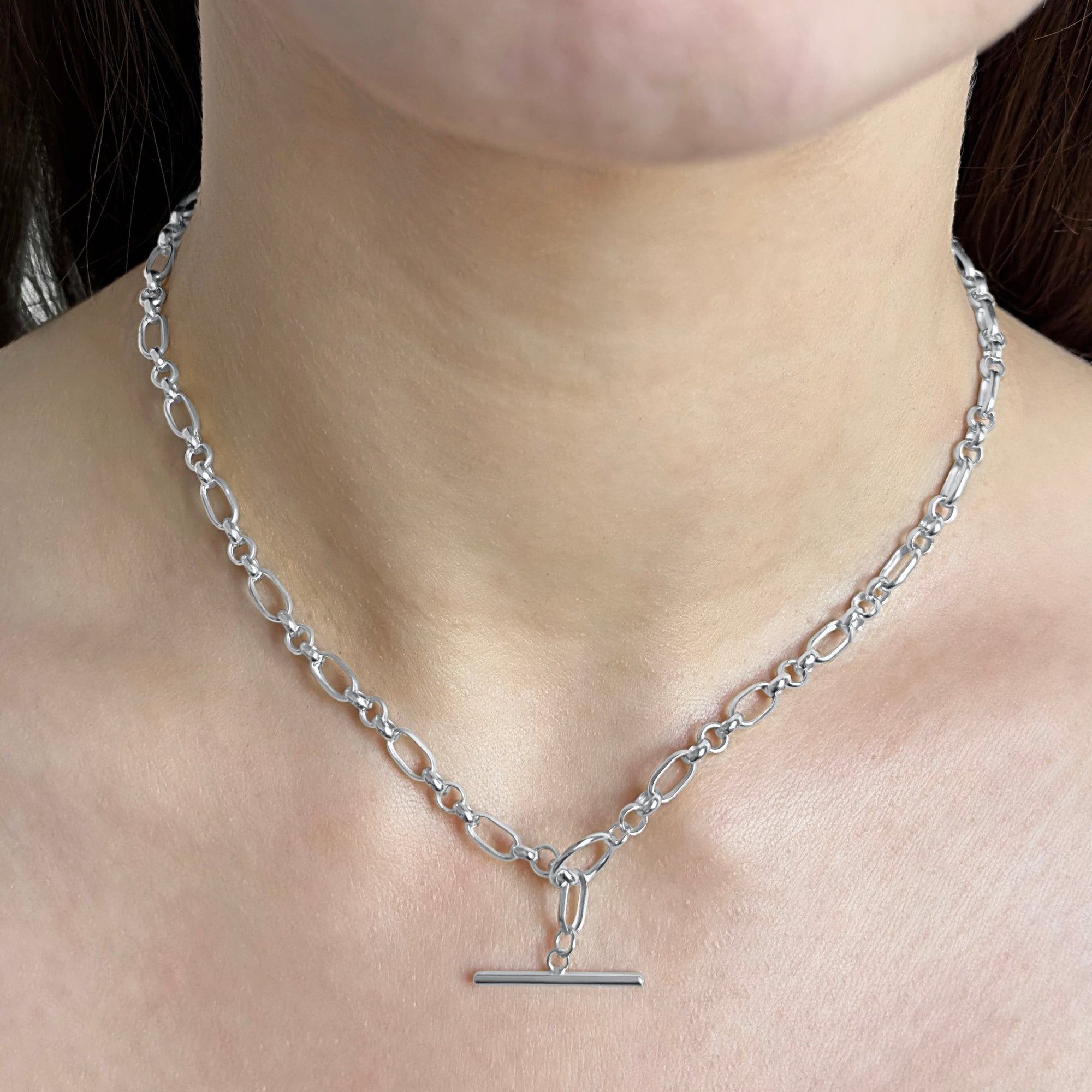 T Chain Necklace